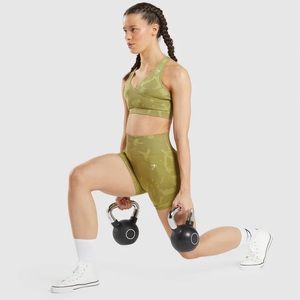 GYMSHARK ADAPT CAMO SEAMLESS SHORTS SIZE MEDIUM